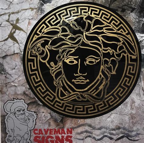 versace symbol medusa